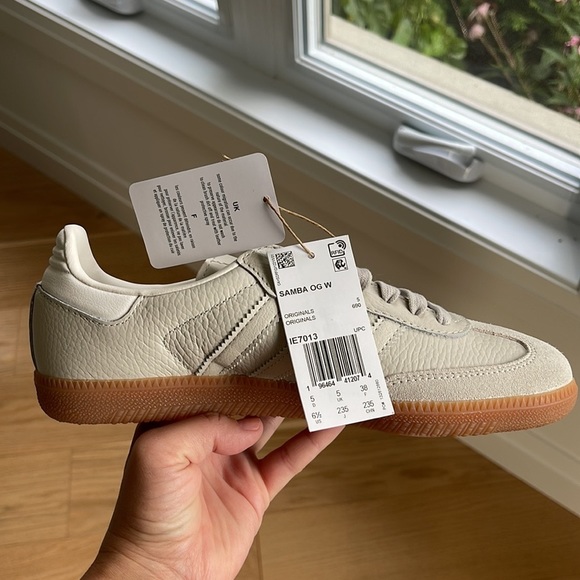 Adidas sambas - aluminum beige sizes 6, 6.5 - BNIB from Aritzia - Picture 7 of 7